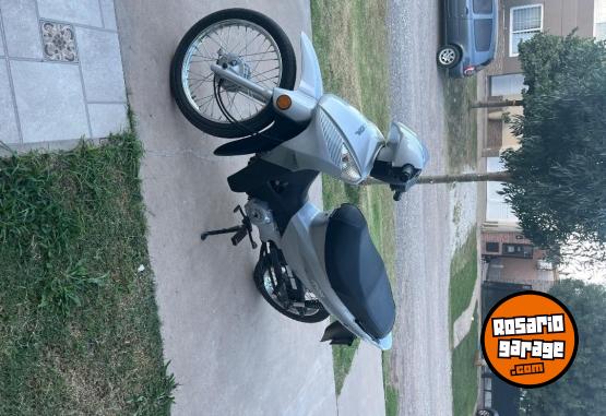 Motos - Mondial Max 2023 Nafta 2700Km - En Venta