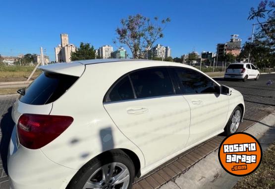 Autos - Mercedes Benz A200 2018 Nafta 70000Km - En Venta