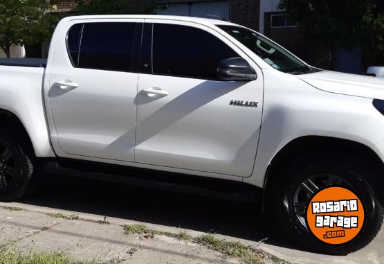 Camionetas - Toyota Hilux 2021 Diesel 24000Km - En Venta