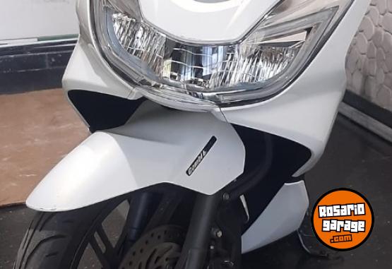 Motos - Honda PCX150 2017 Nafta 4800Km - En Venta