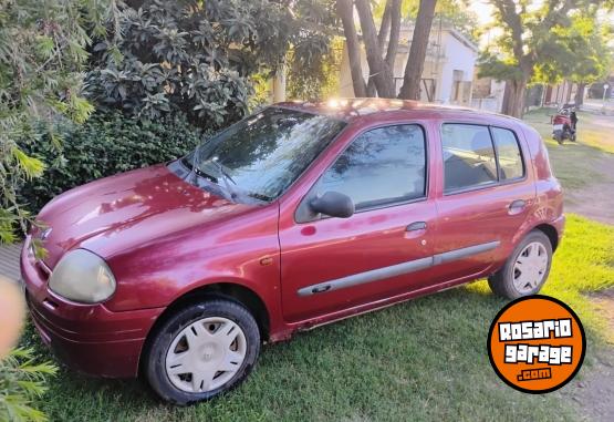 Autos - Renault Clio 2000 Nafta 227000Km - En Venta