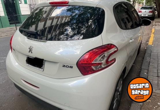 Autos - Peugeot 208 2014 Nafta 122000Km - En Venta