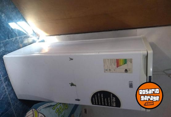 Hogar - Freezer Vertical Dijital con sensor de alarma nuevo impecable! - En Venta