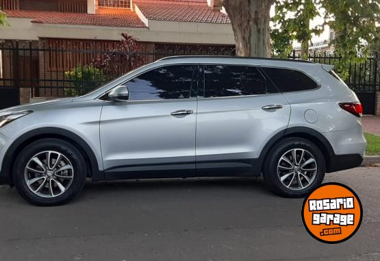 Camionetas - Hyundai GRAND SANTA FE 4X4 CRDI 2019 Diesel 76000Km - En Venta