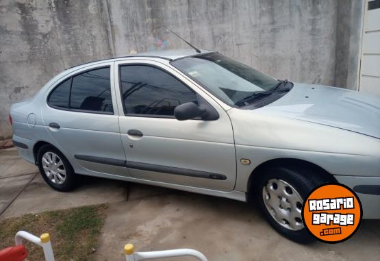 Autos - Renault Megan Sedan 4 ptas 2007 Nafta 141000Km - En Venta