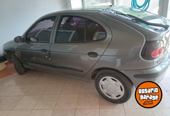 Autos - Renault Megan 1998 GNC 256000Km - En Venta