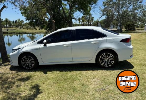 Autos - Toyota corolla seg ecvt hbrido 2021 Electrico / Hibrido 60000Km - En Venta