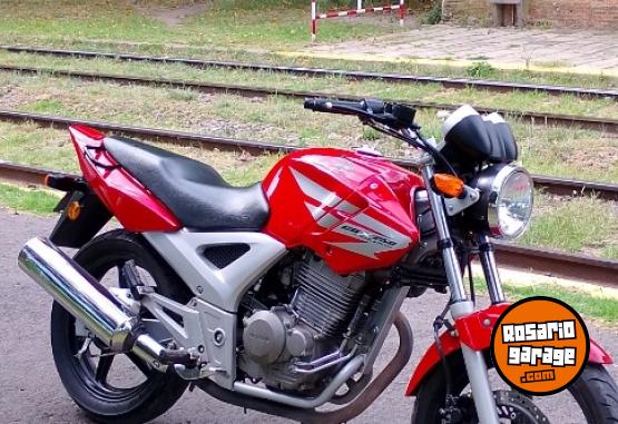 Motos - Honda Cbx 2013 Nafta 40000Km - En Venta