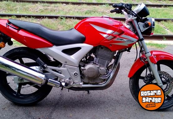 Motos - Honda Cbx 2013 Nafta 40000Km - En Venta