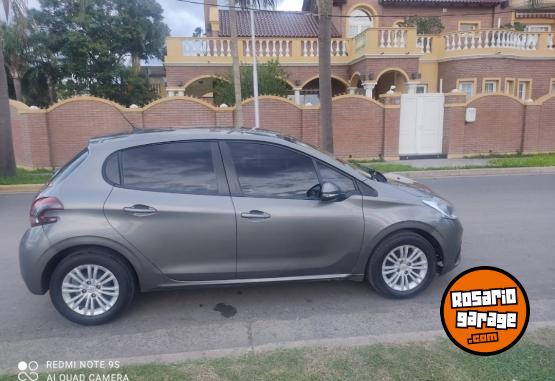 Autos - Peugeot 208 Allure 1.6 Tiptronic 2018 Nafta 170000Km - En Venta