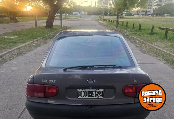 Autos - Ford Escort 1998 Nafta 10Km - En Venta