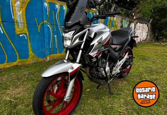 Motos - Honda Cb250 twister 2022 Nafta 8500Km - En Venta