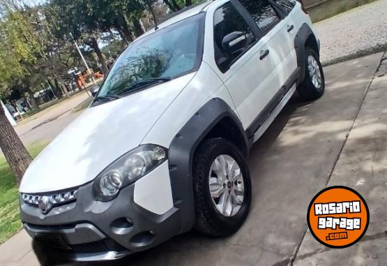 Autos - Fiat Adventure Weekend 2015 GNC 148000Km - En Venta