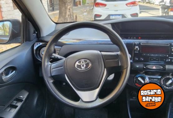 Autos - Toyota Etios 2022 Nafta  - En Venta