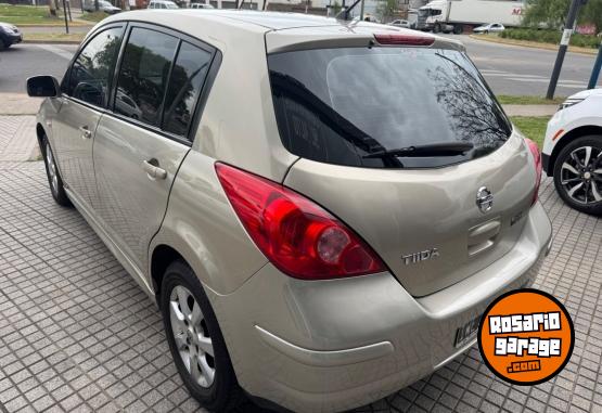 Autos - Nissan TIIDA ACENTA 1.8 5P 2010 Nafta 180000Km - En Venta