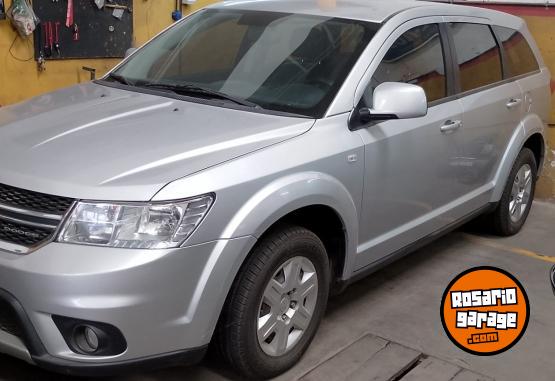 Camionetas - Dodge Journey SE 2.4 5 Asientos 2012 Nafta 123000Km - En Venta