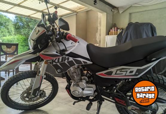 Motos - Motomel SKUA 150 SILVER 2023 Nafta 15500Km - En Venta