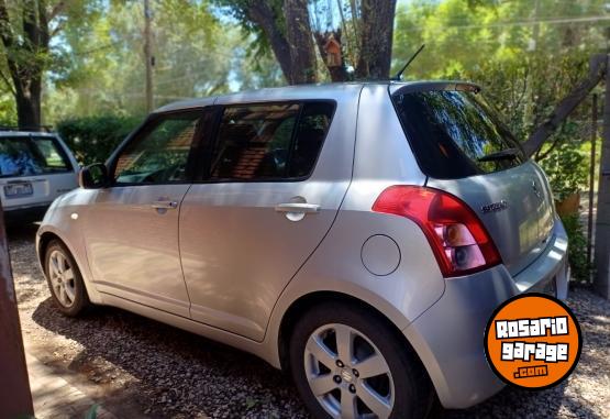 Autos - Suzuki Swift 2009 Nafta 217000Km - En Venta