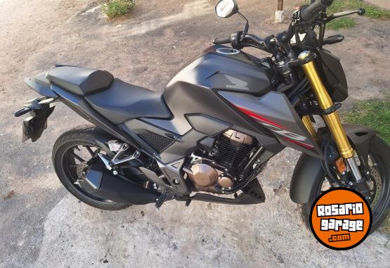 Motos - Honda Cb 2023 Nafta 8000Km - En Venta