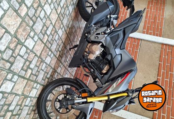 Motos - Honda Cb 2023 Nafta 8000Km - En Venta