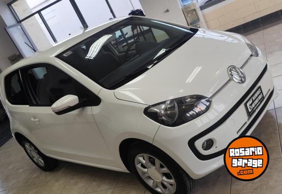 Autos - Volkswagen UH HIGH 2016 Nafta 117900Km - En Venta