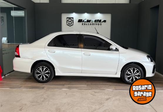 Autos - Toyota Etios XLS  4 Puertas 2021 Nafta 70448Km - En Venta