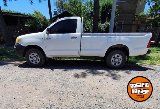 Utilitarios - Toyota Hilux 2.5 cabina simple 2005 Diesel 300Km - En Venta