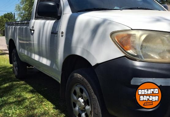 Utilitarios - Toyota Hilux 2.5 cabina simple 2005 Diesel 300Km - En Venta