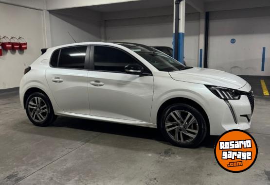 Autos - Peugeot 208 2024 Nafta 4300Km - En Venta