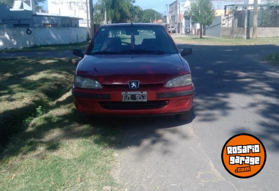 Autos - Peugeot 106 1998 Nafta 255000Km - En Venta