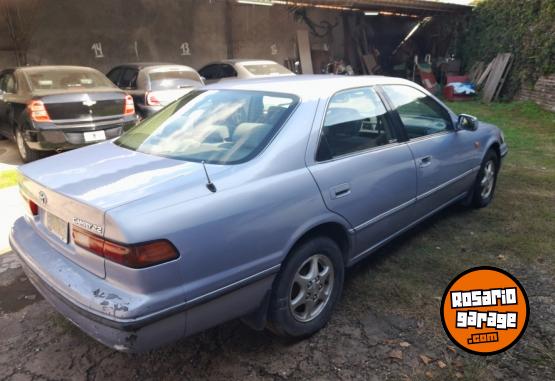 Autos - Toyota Camry 1998 Nafta 300000Km - En Venta