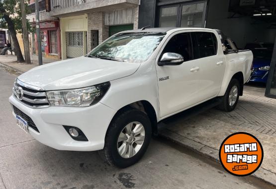 Camionetas - Toyota Hilux 2.8 srv 2017 Diesel 111111Km - En Venta