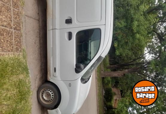 Autos - Renault Kangoo furgon 2007 Nafta 111111Km - En Venta