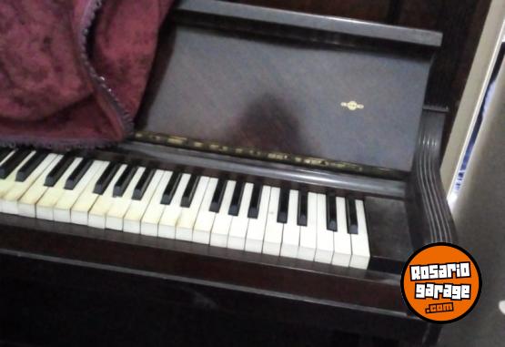 Instrumentos Musicales - Piano vertical - En Venta