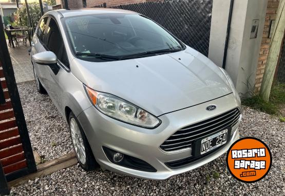 Autos - Ford Fiesta  Titanium Manual 2013 Nafta 114000Km - En Venta