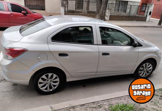 Autos - Chevrolet Prisma joy LS 2017 Nafta 200000Km - En Venta