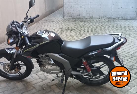 Motos - Suzuki GSX125R 2023 Nafta 1000Km - En Venta