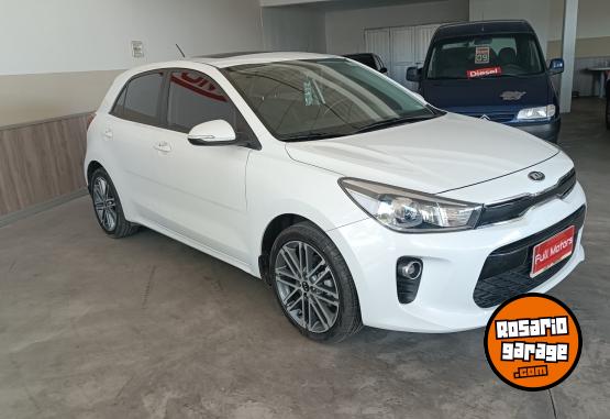 Autos - Kia RIO 2021 Nafta 59800Km - En Venta