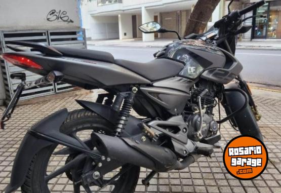 Motos - Bajaj Rousser 125 2020 Nafta 8500Km - En Venta