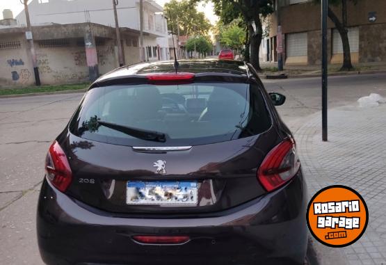 Autos - Peugeot 208 2017 Nafta 113000Km - En Venta