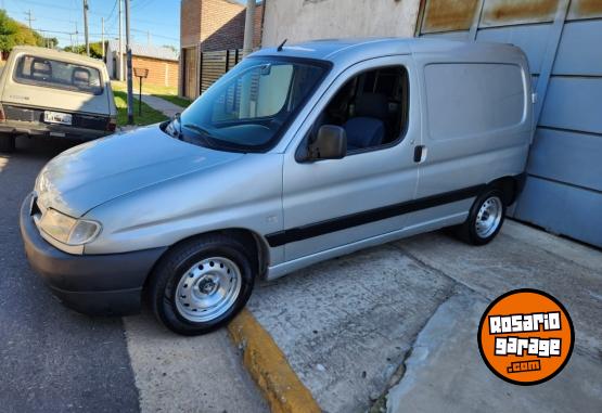 Utilitarios - Peugeot Partner 2008 Diesel 210000Km - En Venta