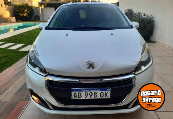 Autos - Peugeot 208 2017 Nafta 99000Km - En Venta