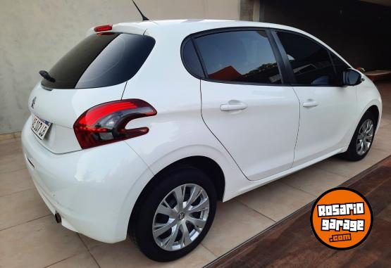 Autos - Peugeot 208 2020 Nafta 40000Km - En Venta