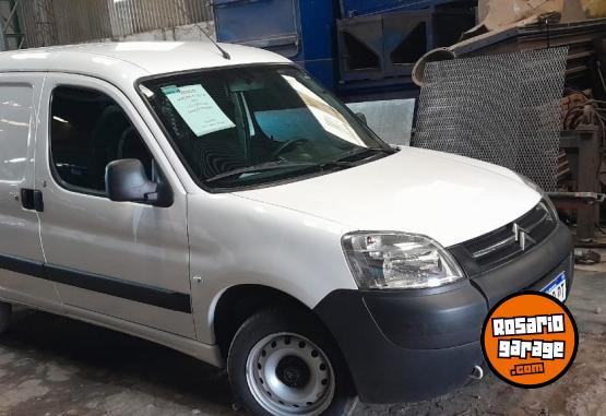 Utilitarios - Citroen Berlingo furgn hdi 2018 Diesel 150000Km - En Venta