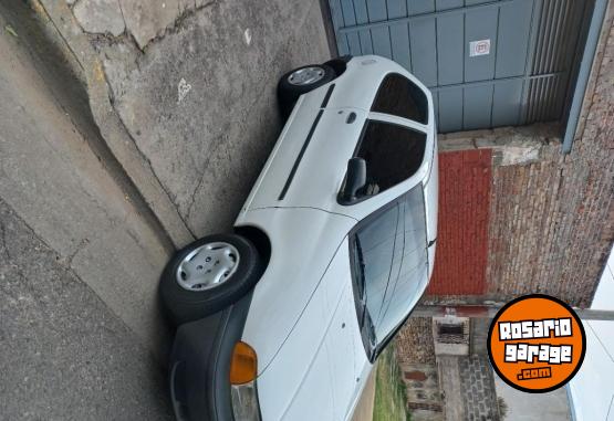 Autos - Fiat Palio 2000 Nafta 180000Km - En Venta