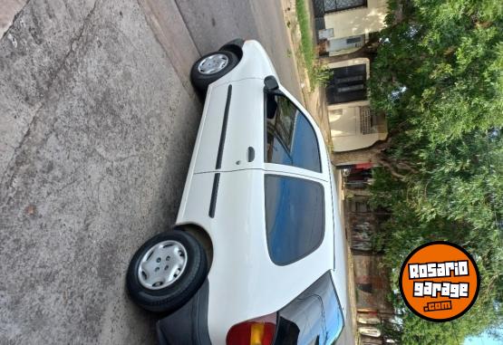 Autos - Fiat Palio 2000 Nafta 180000Km - En Venta