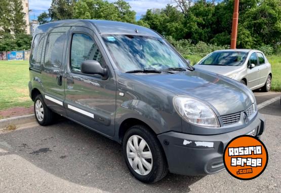 Utilitarios - Renault Kangoo 2010 Nafta 210000Km - En Venta