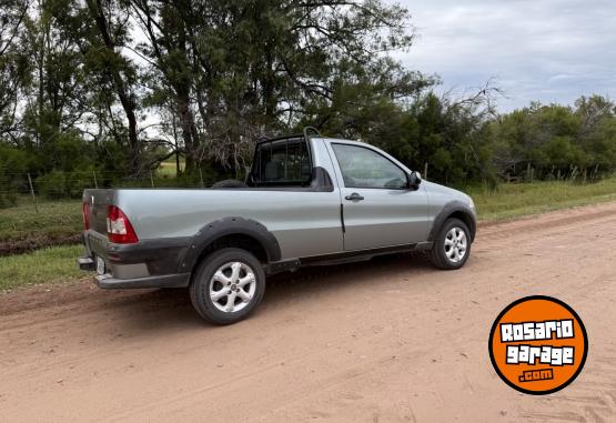 Camionetas - Fiat Strada trekking 2013 Nafta 150000Km - En Venta