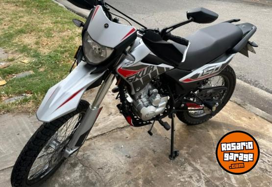 Motos - Motomel Skua Silver Edition 2023 Nafta 1800Km - En Venta