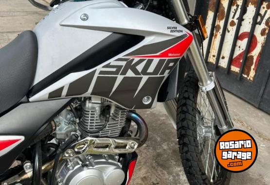 Motos - Motomel Skua Silver Edition 2023 Nafta 1800Km - En Venta